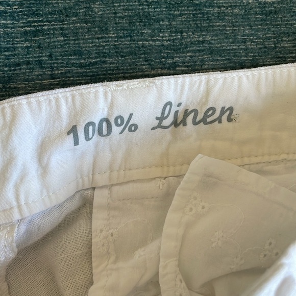 G1 Goods Coastal Linen Capri Pants - Picture 9 of 11